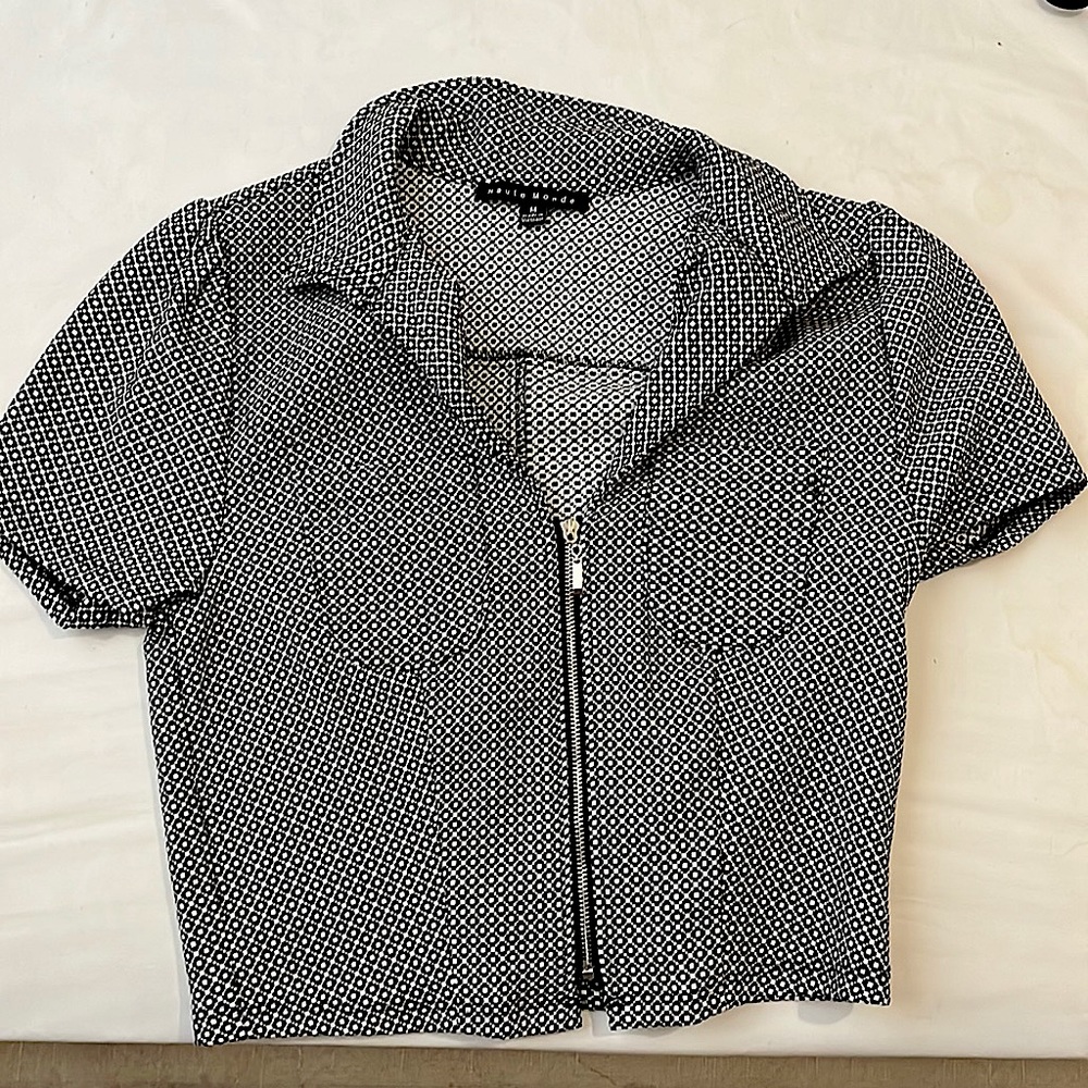 zip up black and white collared shirt